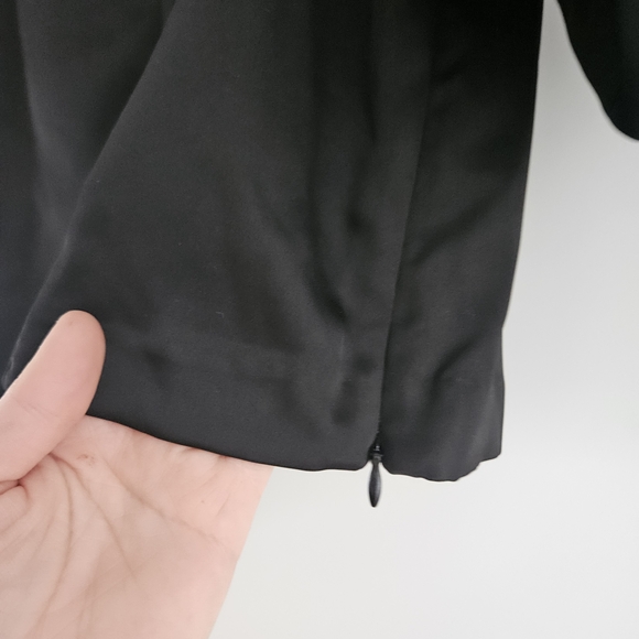 RW&CO. Black Puff Sleeve V-Neck Satin Blouse - Picture 4 of 5